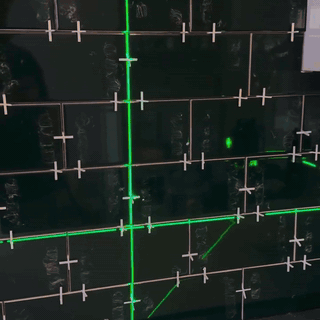 Nivelă laser 4D autonivelantă, 16 linii verzi
