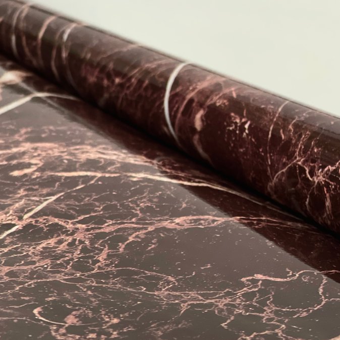 couleur Maro — Folie autoadezivă imitație marmură 60 x 300 cm – rezistentă la apă, pentru blat, bucătărie și baie